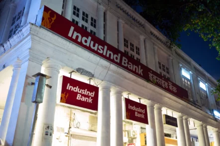 IndusInd Bank Pinnacle Credit Card